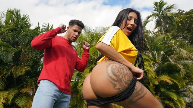 Big Booty Colombian Bitch Ally Berry Gets Oiled And Fucked In The Backyard