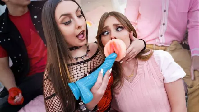 Stepsister Swap - Violet Dawn Turns Lucy Foxxx's Mouth Into A Fuck Toy